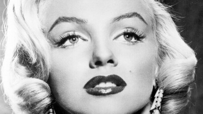 Marilyn-Monroe-Norma-Jeane-Baker.jpg